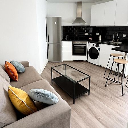 Modern City Centre Two Bedroom Windsor Apartment - Grand Central House Gibraltar Ngoại thất bức ảnh