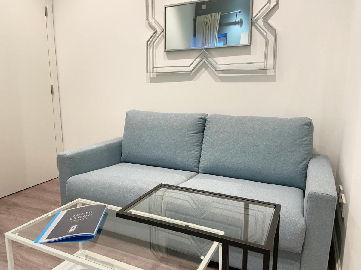 Modern City Centre Two Bedroom Windsor Apartment - Grand Central House Gibraltar Ngoại thất bức ảnh