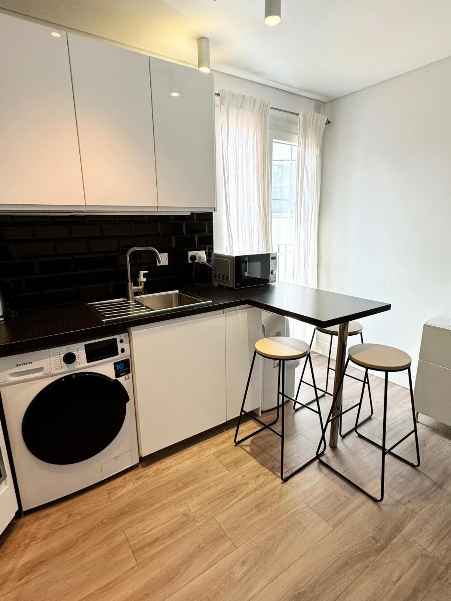 Modern City Centre Two Bedroom Windsor Apartment - Grand Central House Gibraltar Ngoại thất bức ảnh