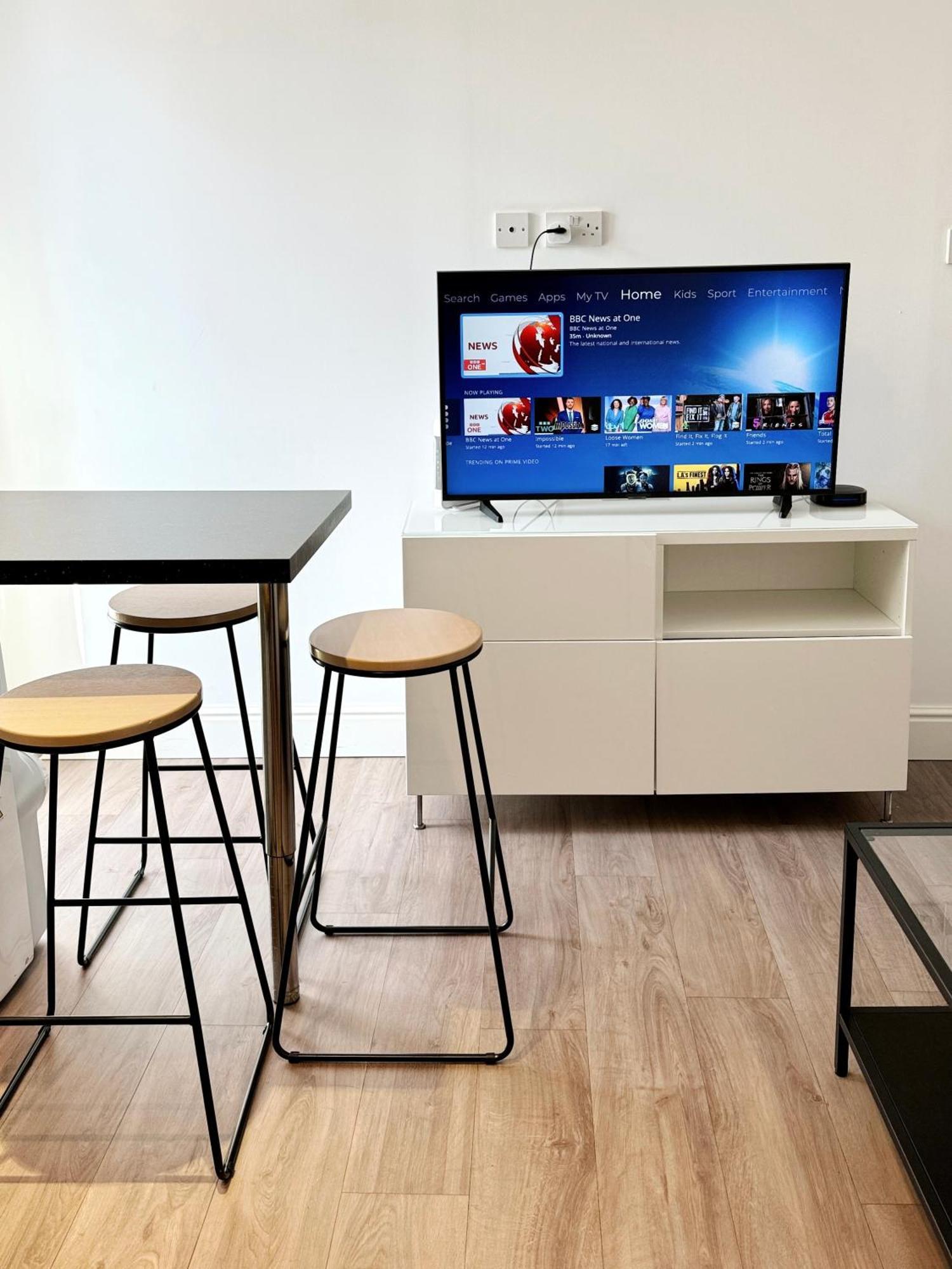 Modern City Centre Two Bedroom Windsor Apartment - Grand Central House Gibraltar Ngoại thất bức ảnh